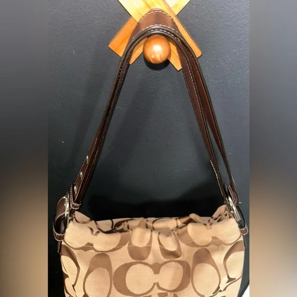 Coach Y2K Signature C Canvas Hobo Bag -EUC- F1257-F15067 - Picture 6 of 16